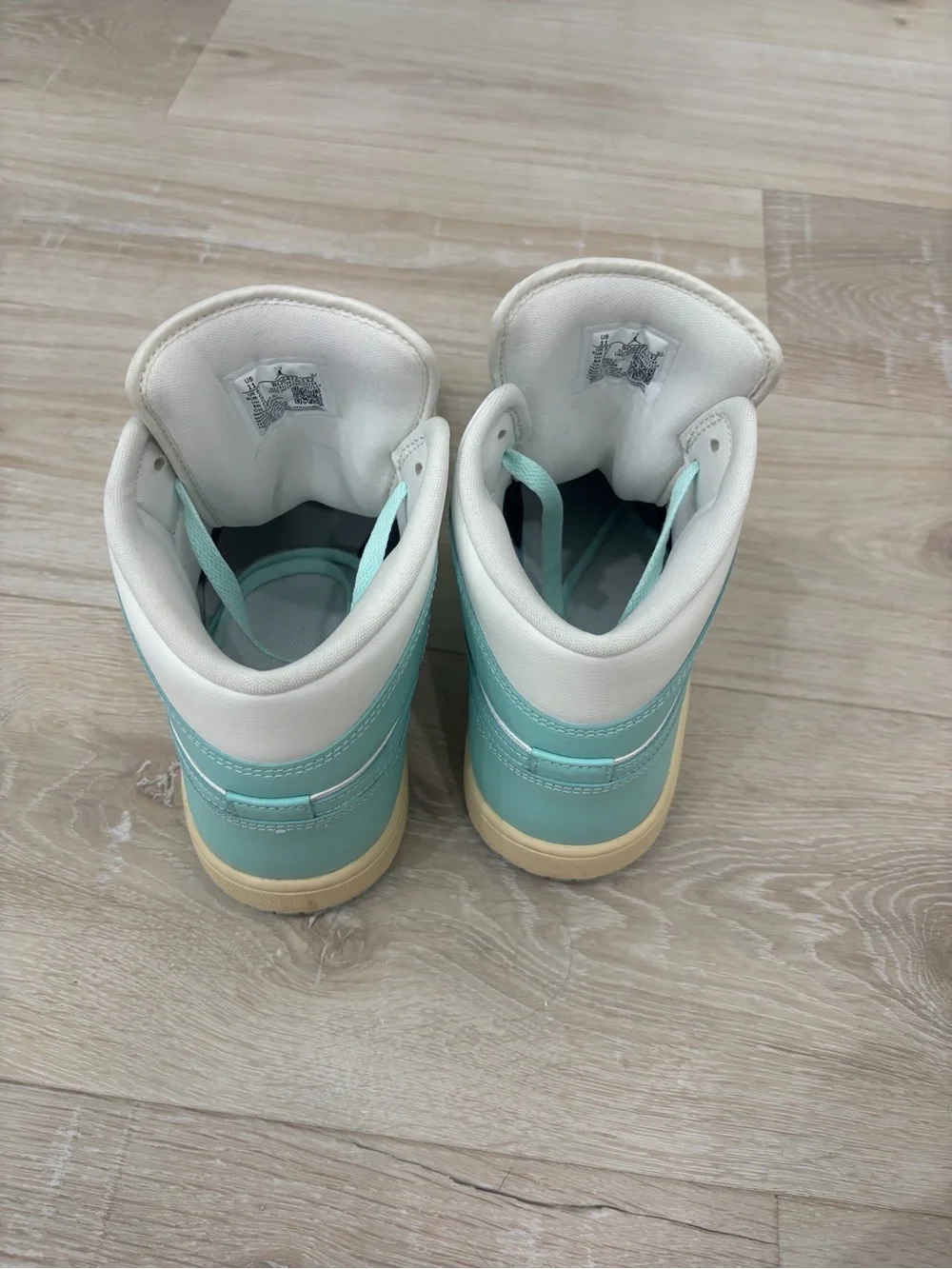 Women’s Jordan 1 Mid